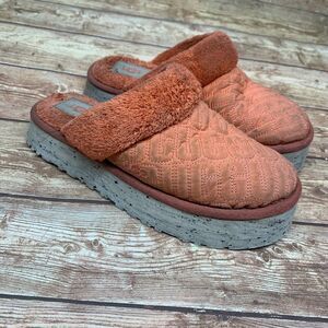 UGG Women's Peach Platform Slip on Slides Sandals US 6 All Over Logo